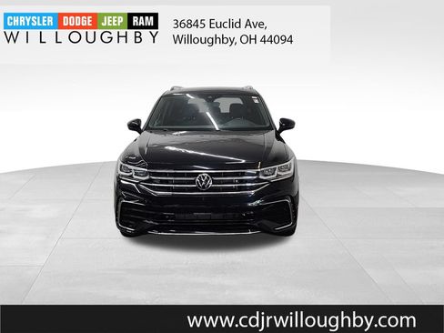 Used 2022 Volkswagen Tiguan SEL R-Line AWD/4WD image 2
