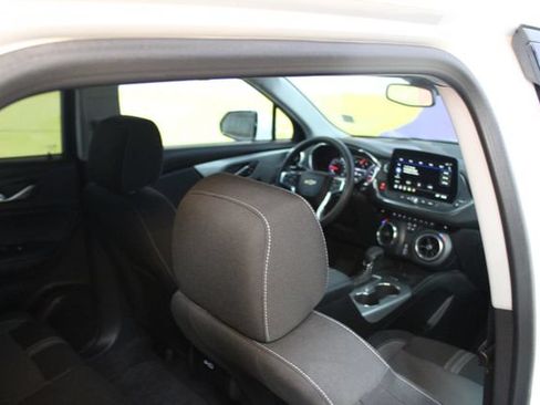 Used 2024 Chevrolet Blazer LT w/ Convenience Package FWD image 12