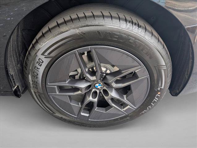 Used 2026 BMW iX xDrive45 w/ Premium Package AWD/4WD image 10