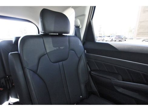 Used 2025 Kia Sorento SX FWD image 13