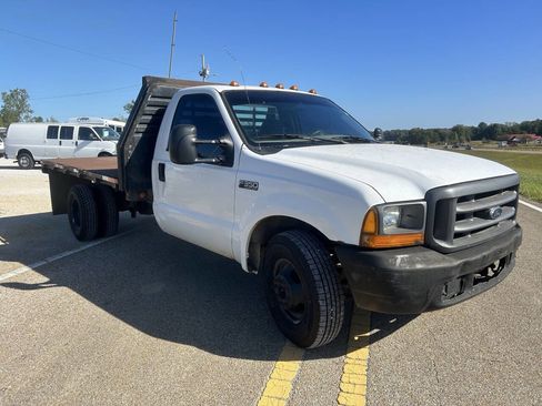 Used 1999 Ford F350 2WD Regular Cab DRW Super Duty image 2