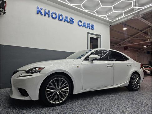 Used 2016 Lexus IS 200t Base 4dr Sedan image 2