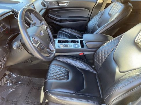 Used 2023 Ford Edge Titanium image 19