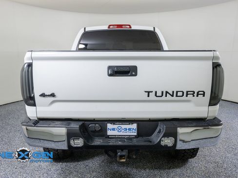 Used 2017 Toyota Tundra SR5 w/ SR5 Upgrade Package AWD/4WD image 6