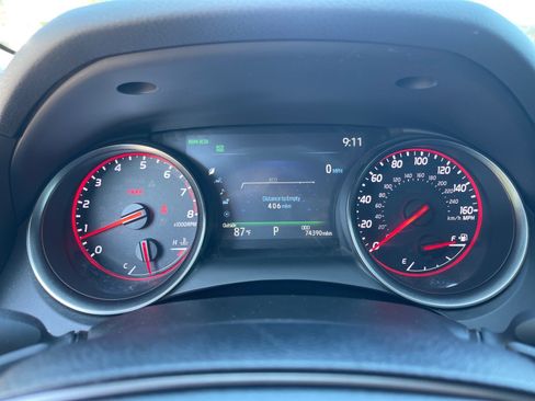Used 2022 Toyota Camry XSE FWD image 4