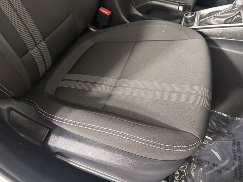 Used 2025 Hyundai Venue SEL FWD image 29