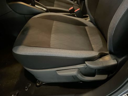 Used 2023 Nissan Versa SV image 12