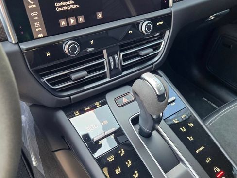 New 2026 Porsche Macan GTS AWD/4WD image 22