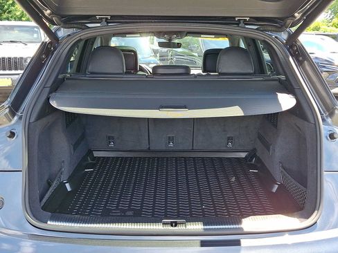Used 2018 Audi SQ5 Premium Plus AWD/4WD image 32