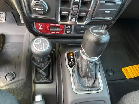 New 2026 Jeep Wrangler Unlimited Rubicon image 30