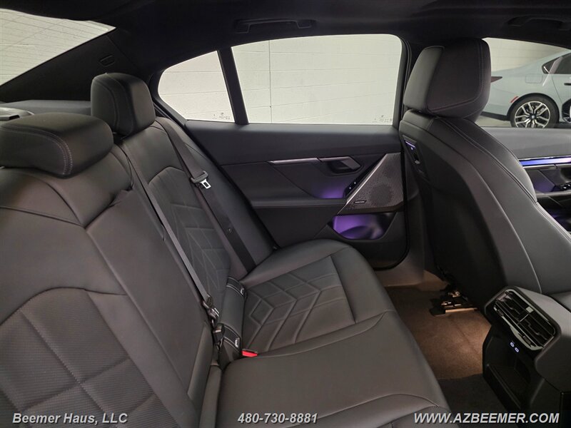 Used 2026 BMW i5 eDrive40 w/ M Sport Package RWD image 37