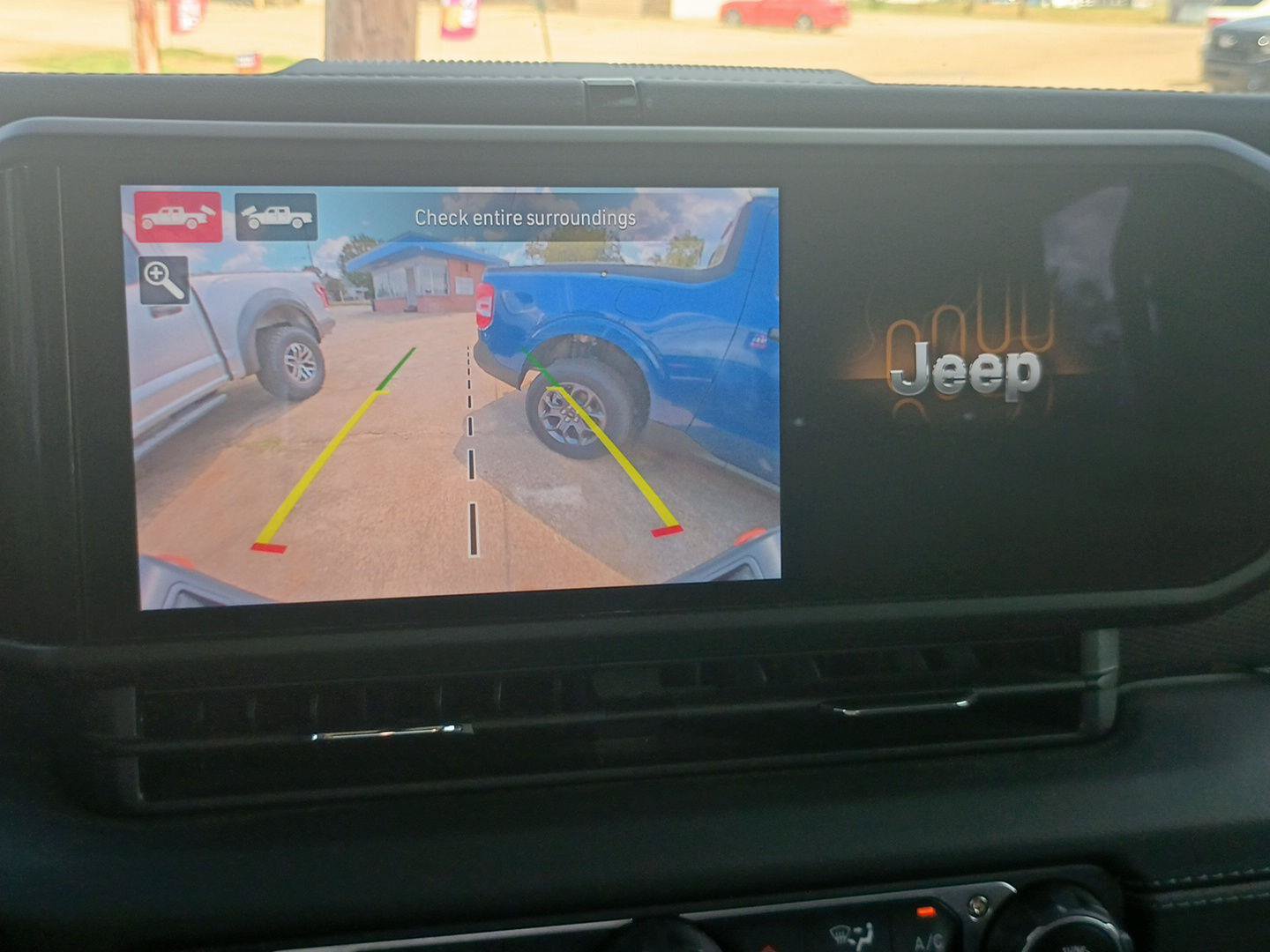 Used 2024 Jeep Gladiator Mojave w/ Technology Group AWD/4WD image 20