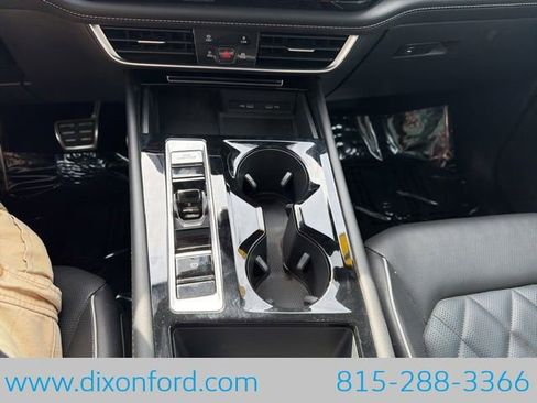 Used 2024 Volkswagen Atlas Cross Sport SEL Premium R-Line AWD/4WD image 14