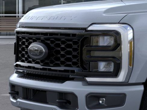 New 2026 Ford F250 Lariat w/ Black Appearance Package image 17