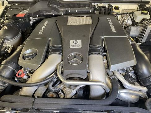 Used 2015 Mercedes-Benz G 63 AMG 4MATIC image 18