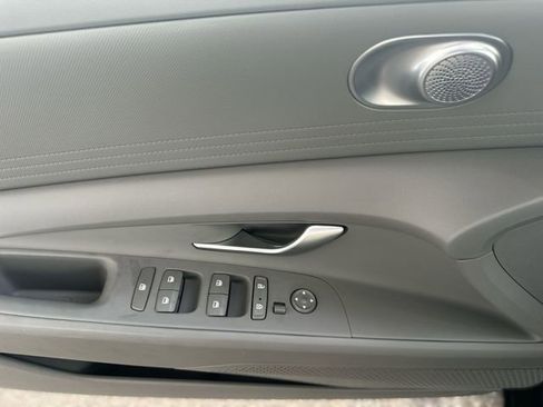 Used 2023 Hyundai Elantra SEL w/ Cargo Package FWD image 14