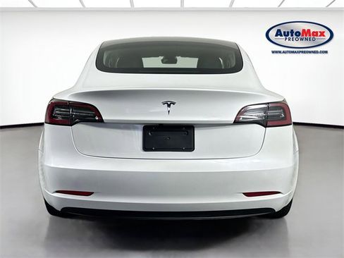 Used 2023 Tesla Model 3 Standard Range image 8