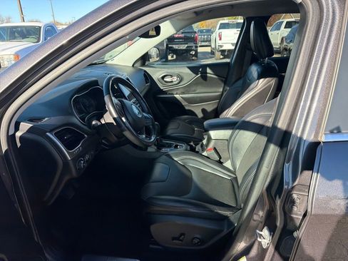 Used 2020 Jeep Cherokee Limited image 10