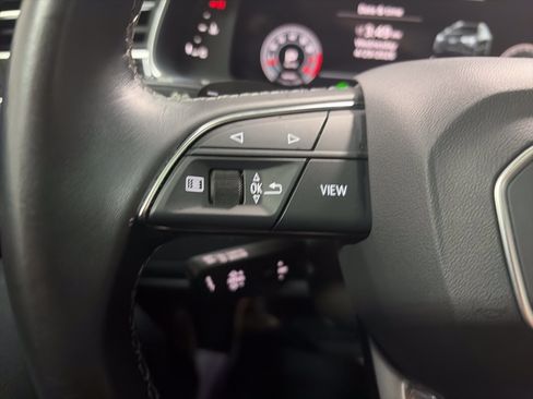 Used 2023 Audi Q8 Premium Plus AWD/4WD image 16