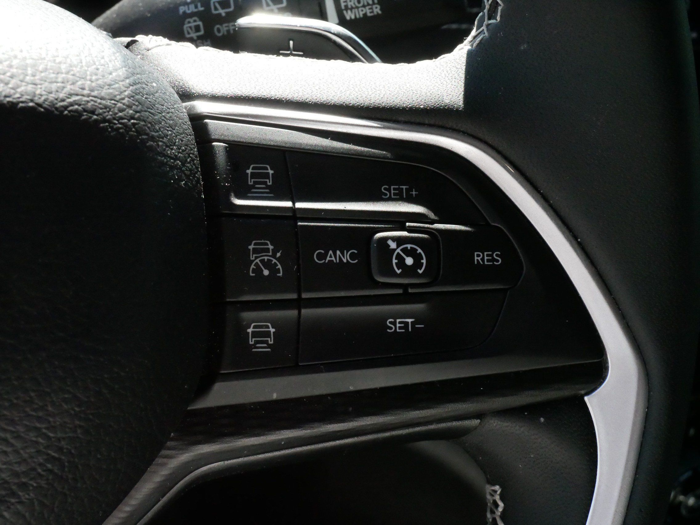 Used 2023 Jeep Grand Cherokee Altitude AWD/4WD image 26