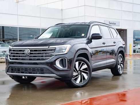 New 2026 Volkswagen Atlas SE image 2