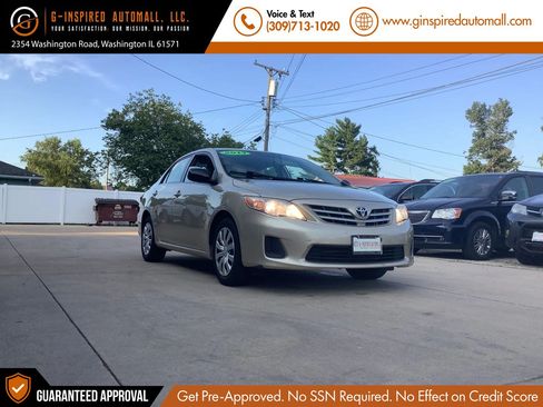 Used 2013 Toyota Corolla LE FWD image 1