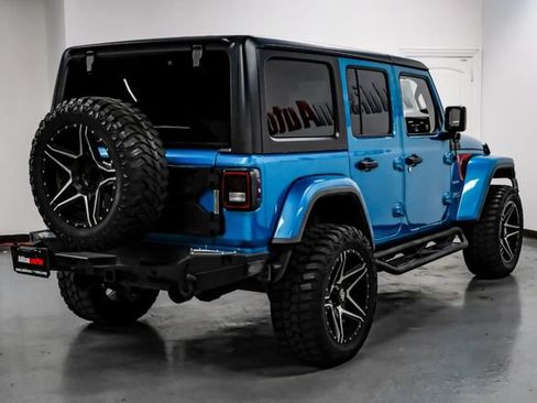 Used 2020 Jeep Wrangler Unlimited Sahara AWD/4WD image 11