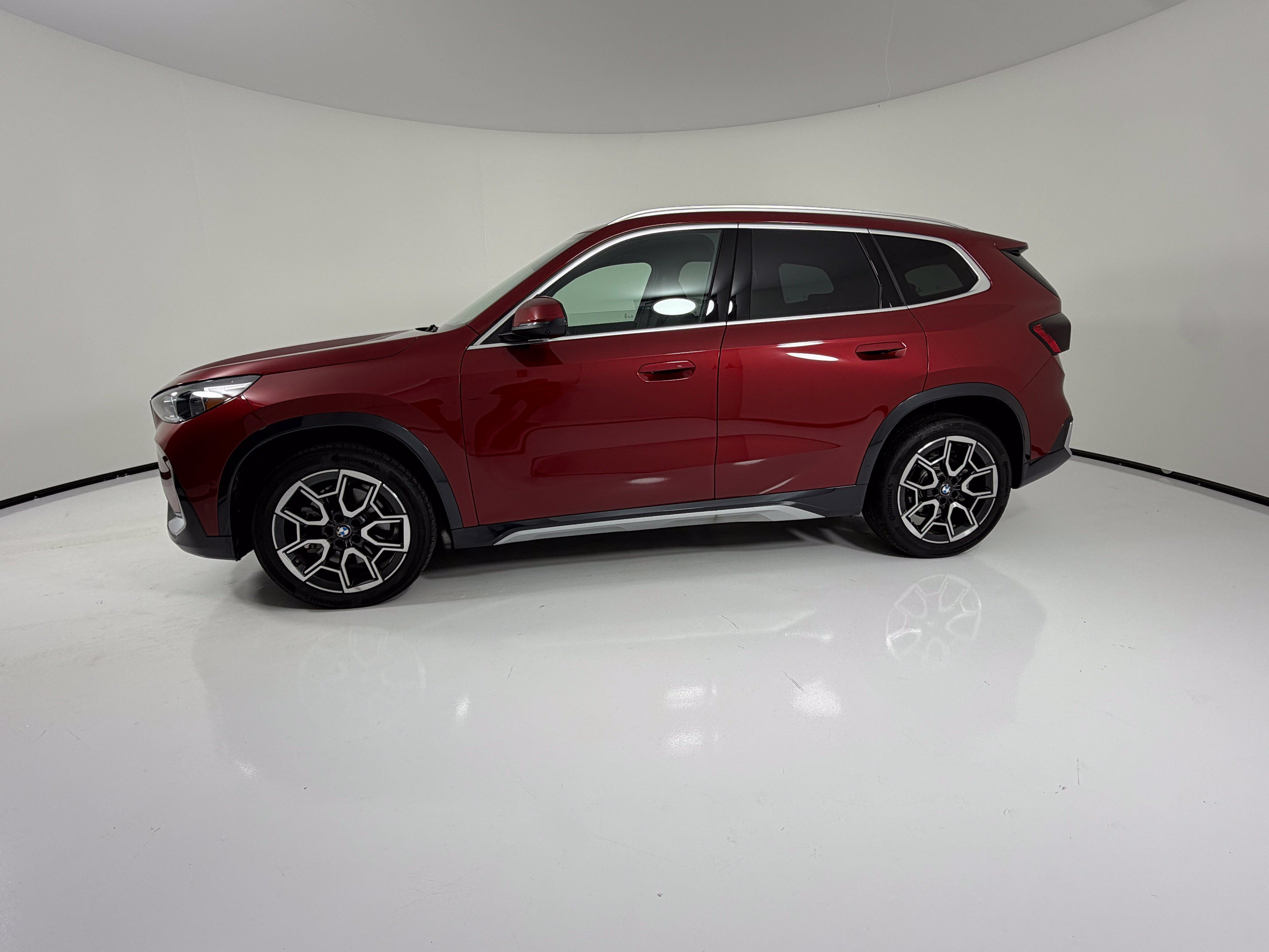Used 2026 BMW X1 xDrive28i AWD/4WD image 6