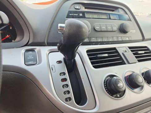 Used 2010 Honda Odyssey LX image 13