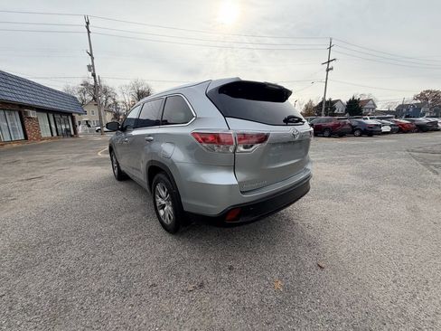 Used 2015 Toyota Highlander XLE image 18