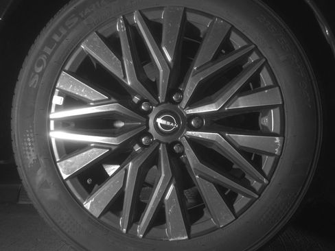 Used 2025 Nissan Altima 2.5 SV image 15