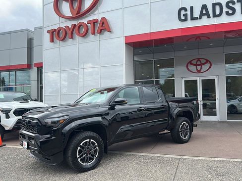 Certified 2024 Toyota Tacoma TRD Sport w/ TRD Sport Upgrade Package AWD/4WD image 4