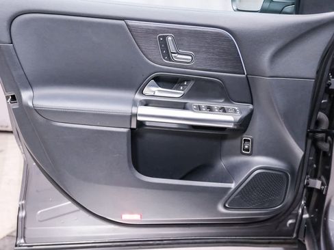 Certified 2025 Mercedes-Benz GLA 250 image 23