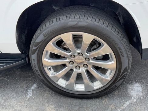 Used 2021 Chevrolet Suburban Premier w/ Premium Package image 5