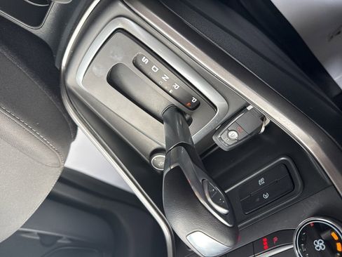 Used 2022 Ford EcoSport SE w/ SE Convenience Package image 17