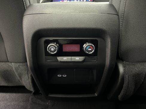 New 2026 Chevrolet Traverse LT image 20