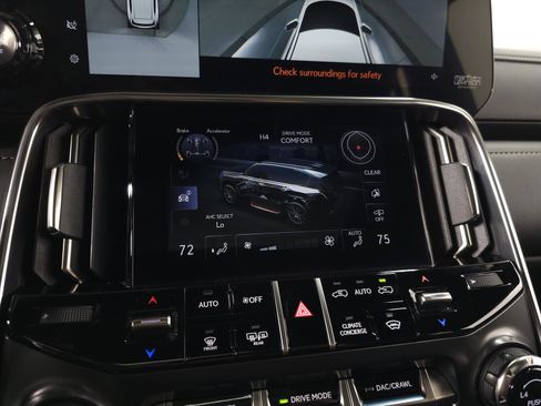 Used 2024 Lexus LX 600 4WD w/ Appearance Package image 31