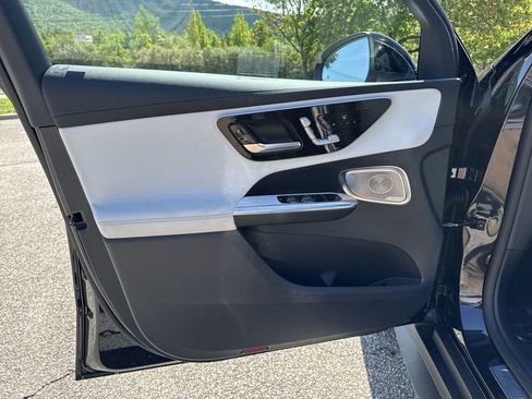 New 2025 Mercedes-Benz GLC 300 4MATIC image 14