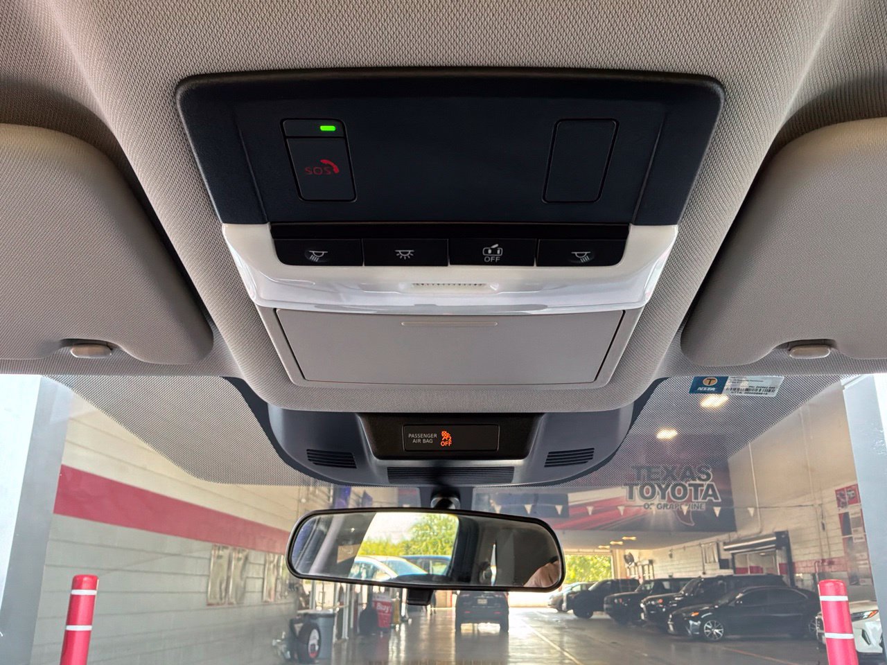 Used 2023 Nissan Rogue SV FWD image 16