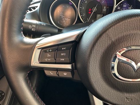 Used 2016 MAZDA MX-5 Miata Club image 15
