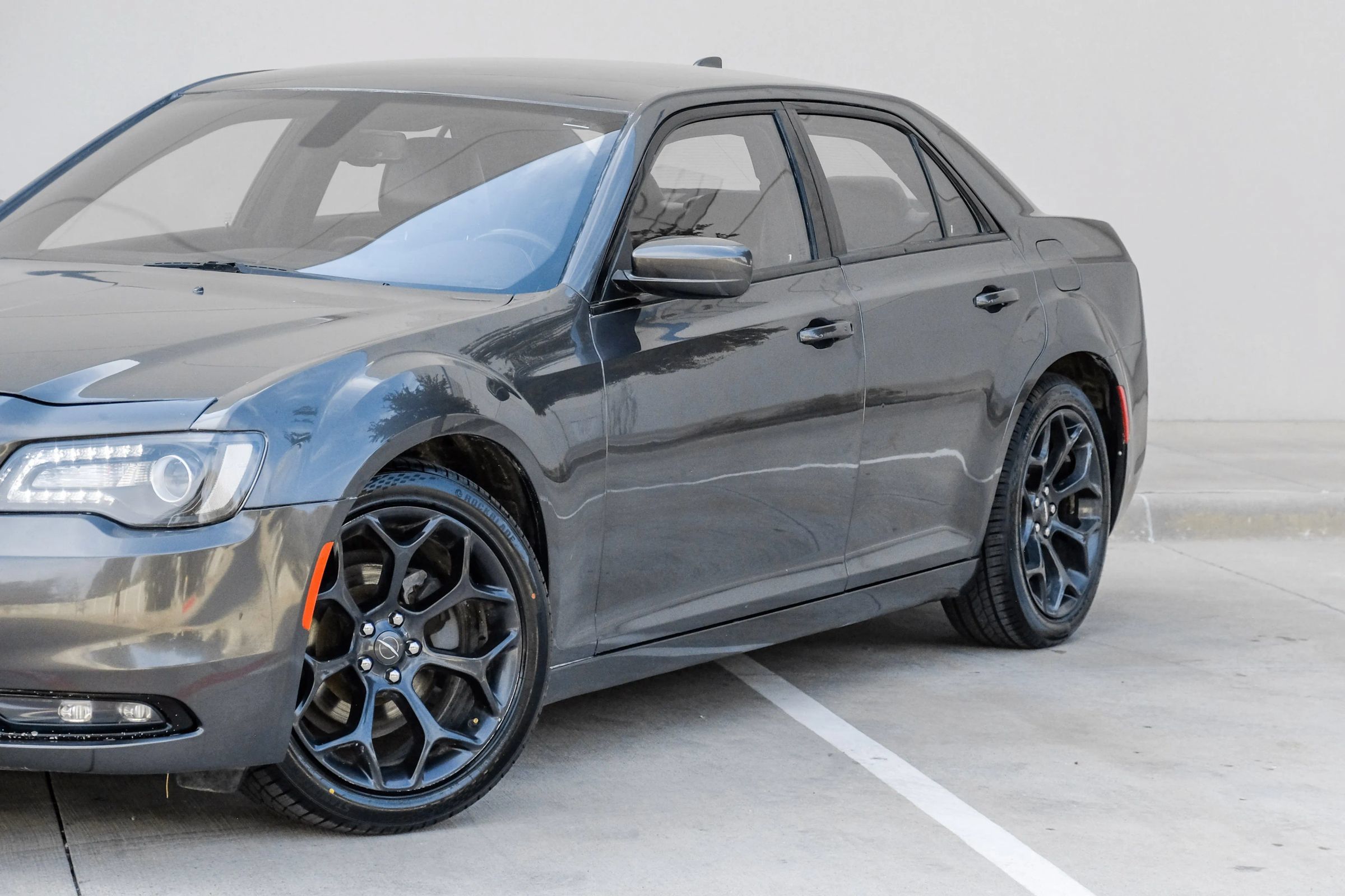 Used 2019 Chrysler 300 S RWD image 15