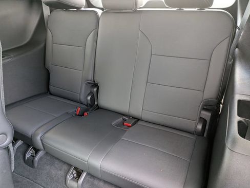 Used 2026 Buick Enclave Preferred FWD image 33