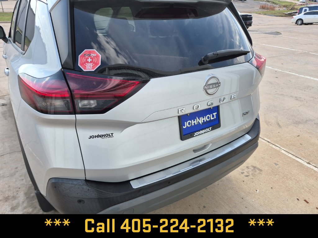 Used 2023 Nissan Rogue SV FWD image 14