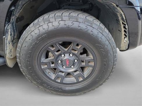 Used 2022 Toyota 4Runner SR5 Premium w/ Moonroof Package AWD/4WD image 10