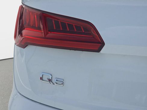 Used 2020 Audi Q5 Premium Plus w/ Premium Plus Package AWD/4WD image 29