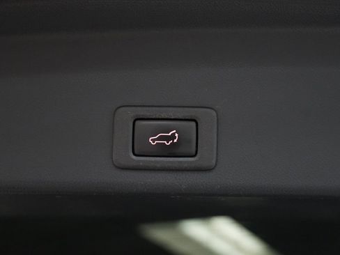 Used 2019 Subaru Ascent Limited image 10