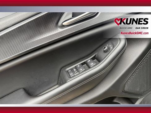 Used 2023 Jeep Grand Cherokee Altitude AWD/4WD image 21