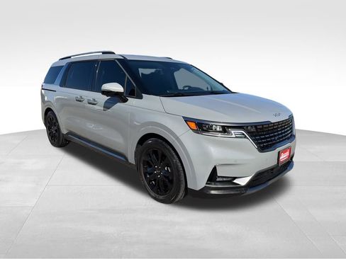 Certified 2024 Kia Carnival SX Prestige image 9