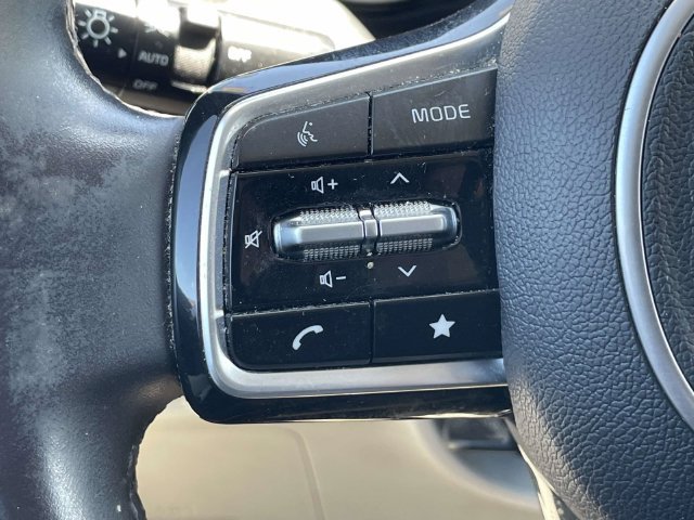 Certified 2022 Kia Carnival SX FWD image 21
