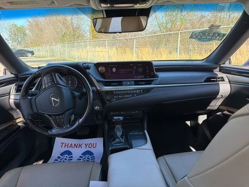 Used 2019 Lexus ES 350 Luxury w/ Premium Package image 28